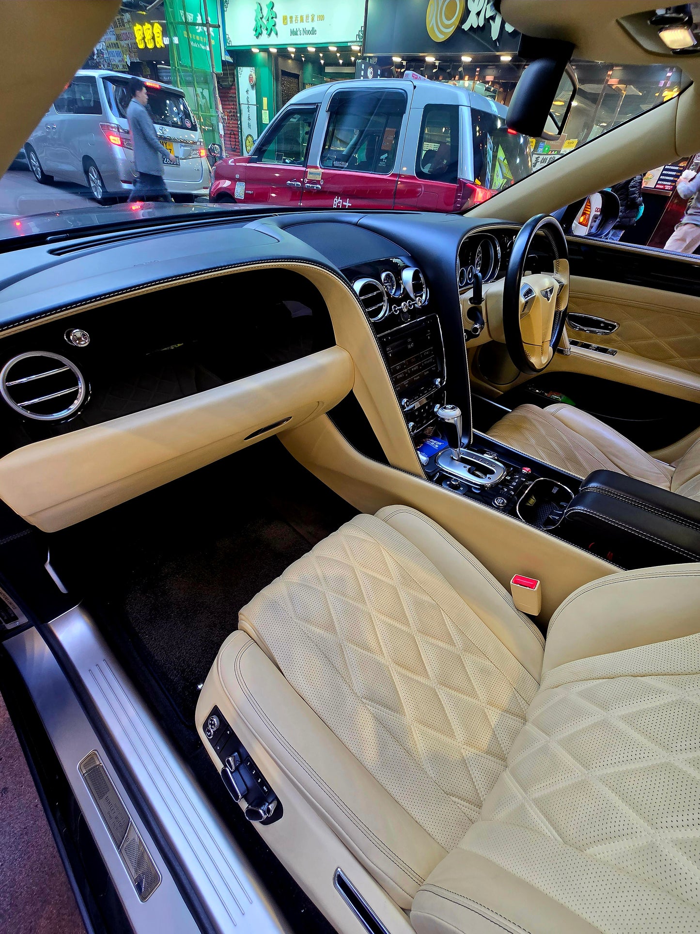 2013/14 BENTLEY CONTINENTAL FLYING SPUR 6.0 W12 AT