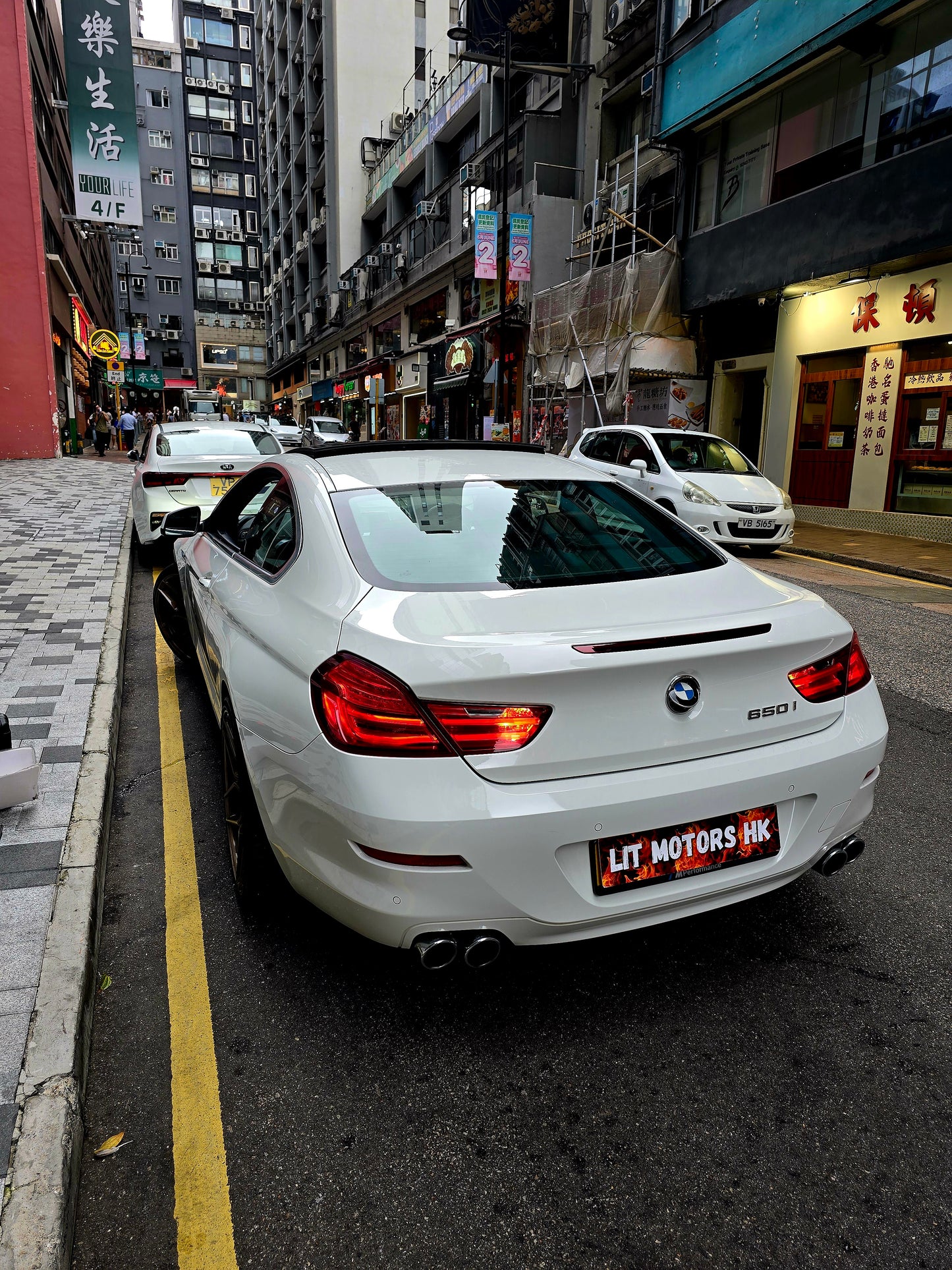 2011/12 BMW 650iA COUPÉ 4.4 V8 AT