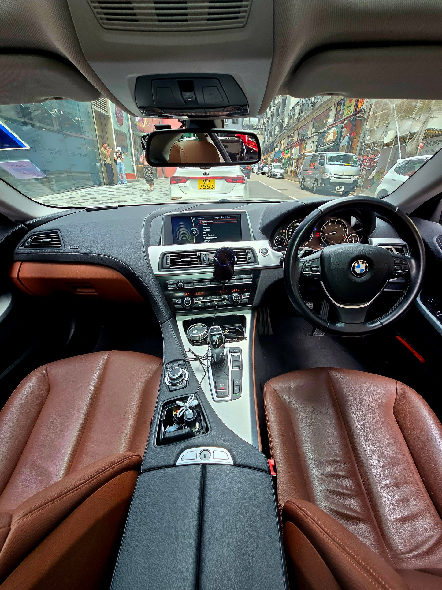 2011/12 BMW 650iA COUPÉ 4.4 V8 AT