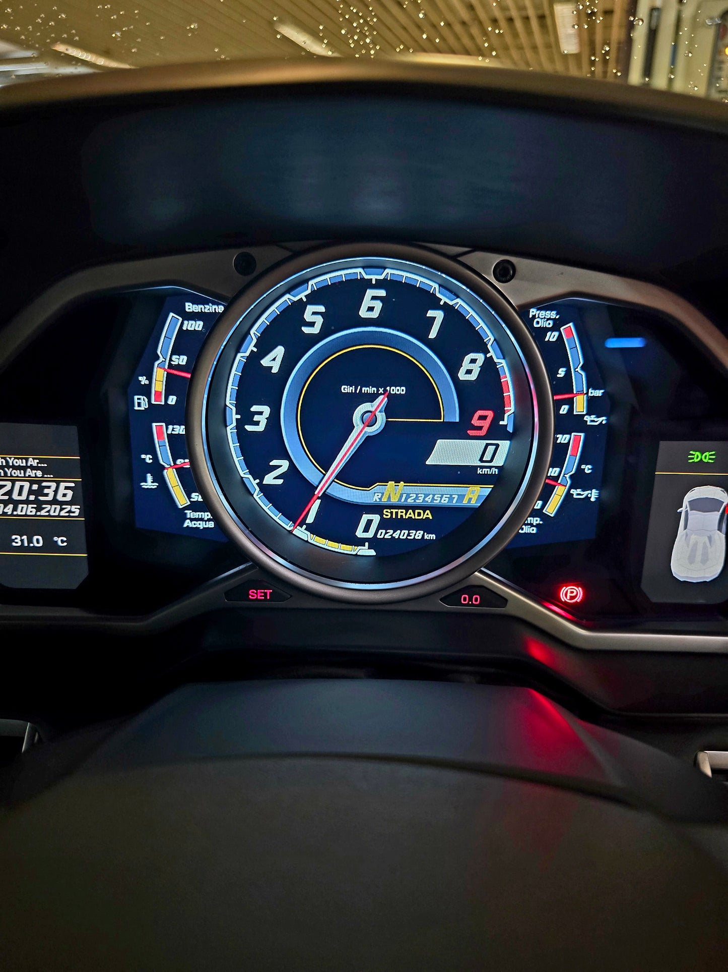 2013 LAMBORGHINI AVENTADOR LP700 ROADSTER 6.5 V12 AT