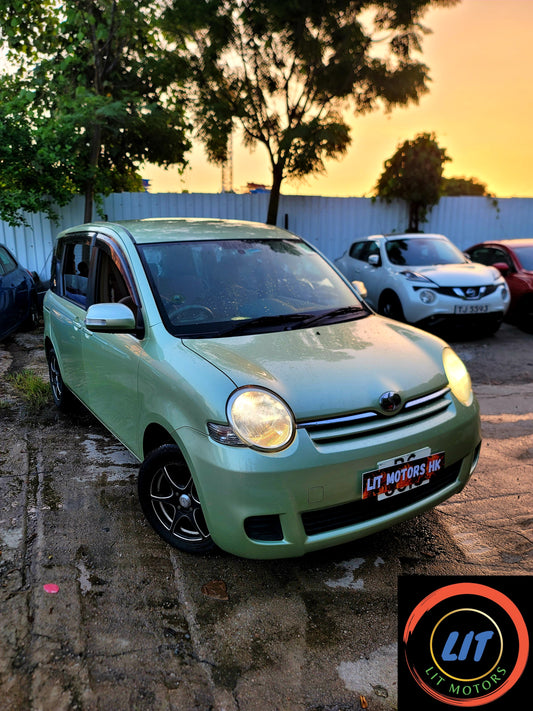 2011 TOYOTA SIENTA 1.5 AT