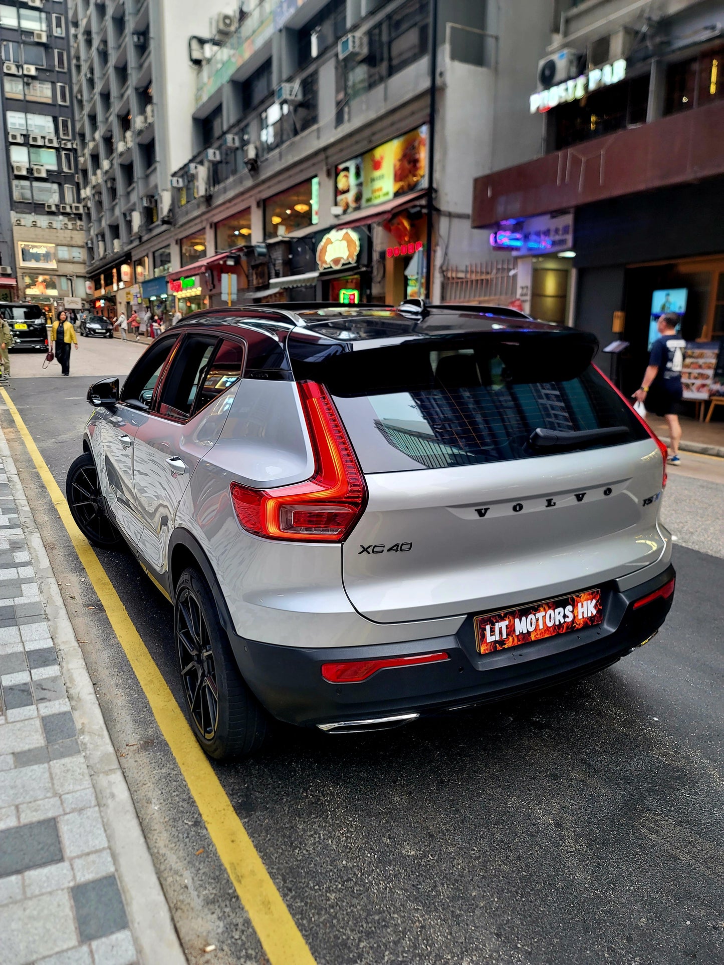 2018 VOLVO XC40 T5 R-DESIGN 2.0T AT