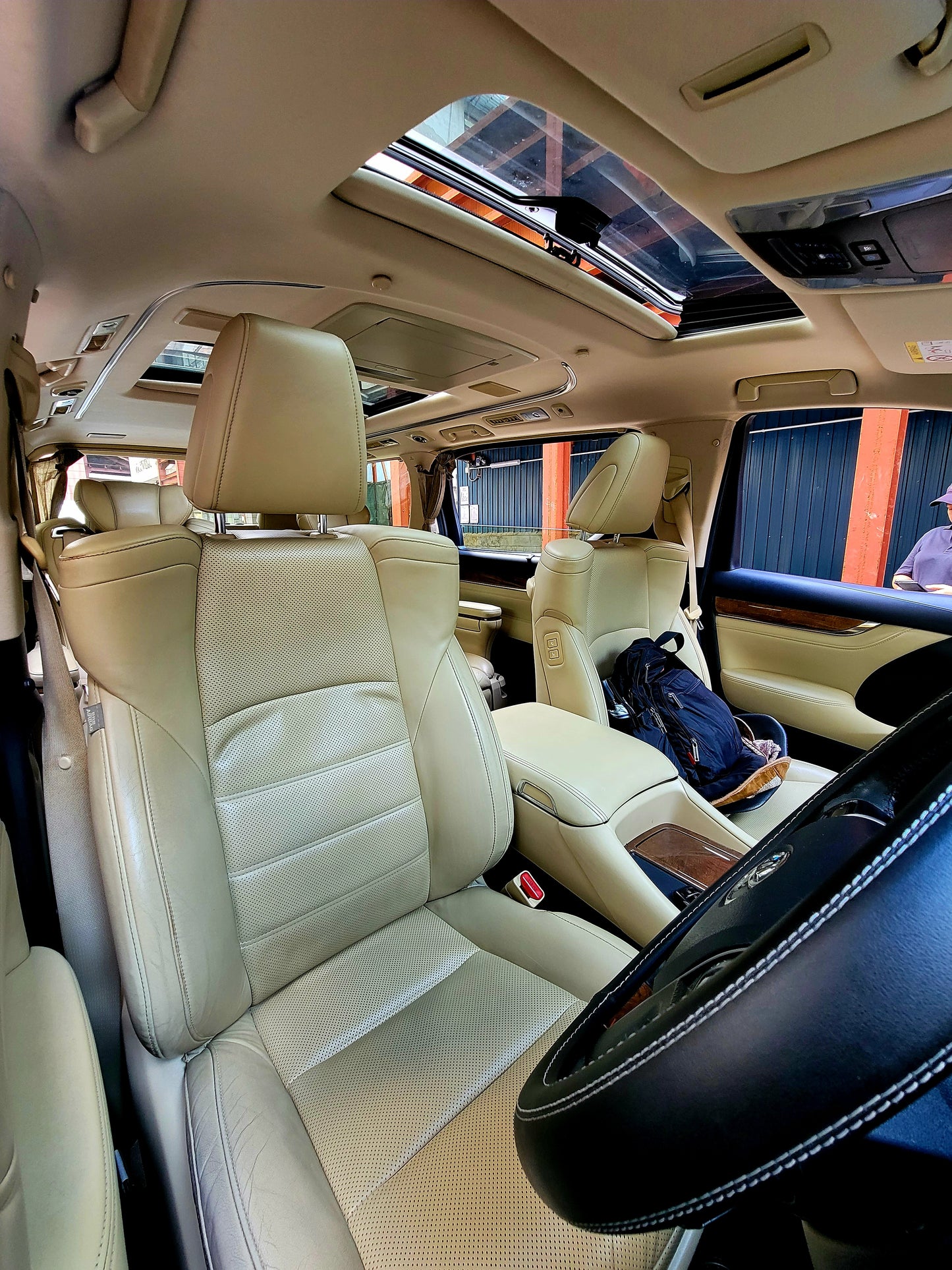 2015 TOYOTA ALPHARD EXECUTIVE LOUNGE 3.5 AT