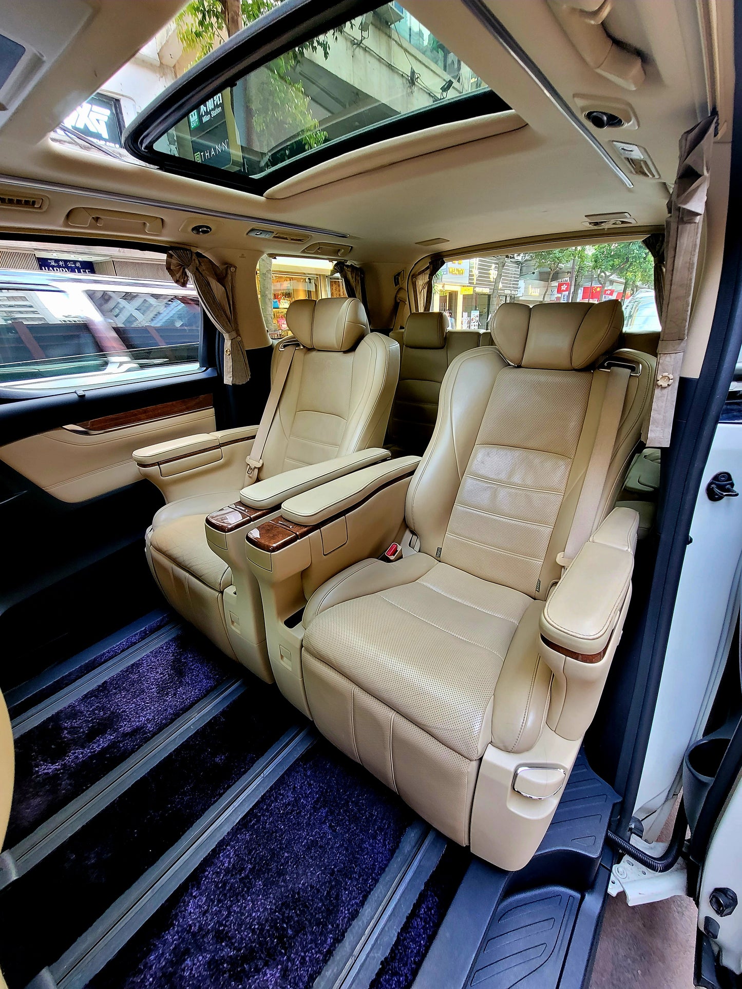 2015 TOYOTA ALPHARD EXECUTIVE LOUNGE 3.5 AT