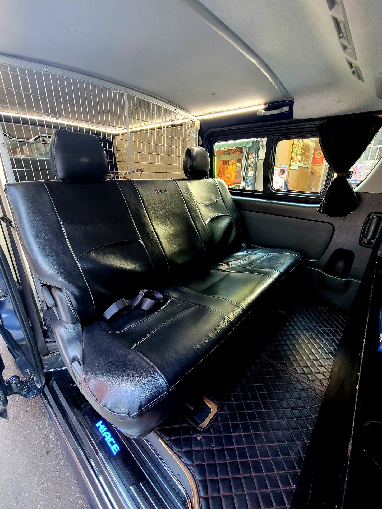 2014 TOYOTA HIACE LWB GL DIESEL 3.0T AT