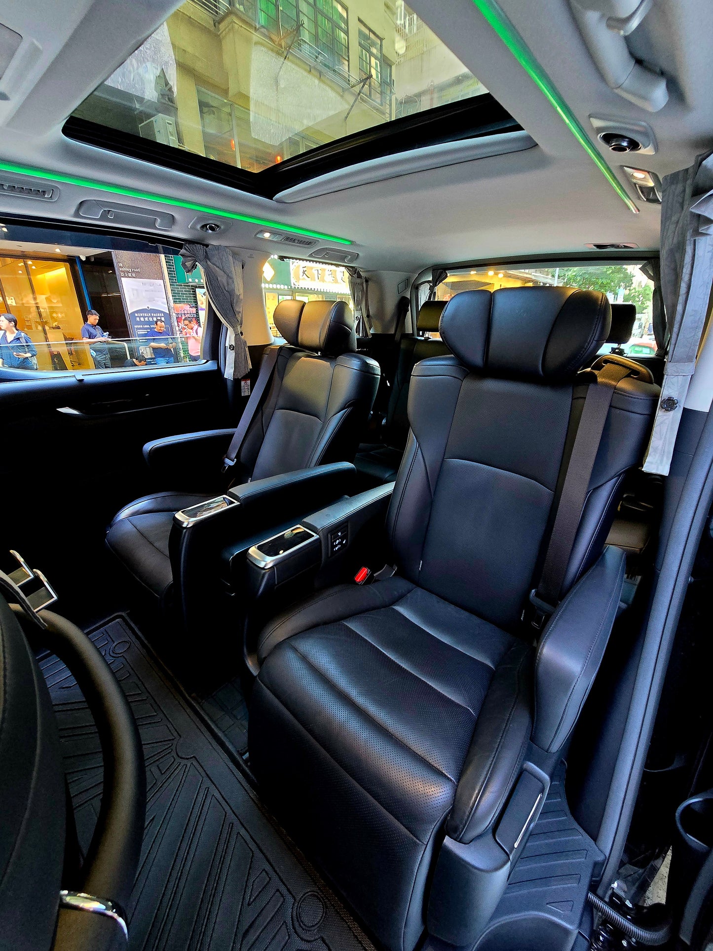 2020 TOYOTA VELLFIRE V 2.5 AT