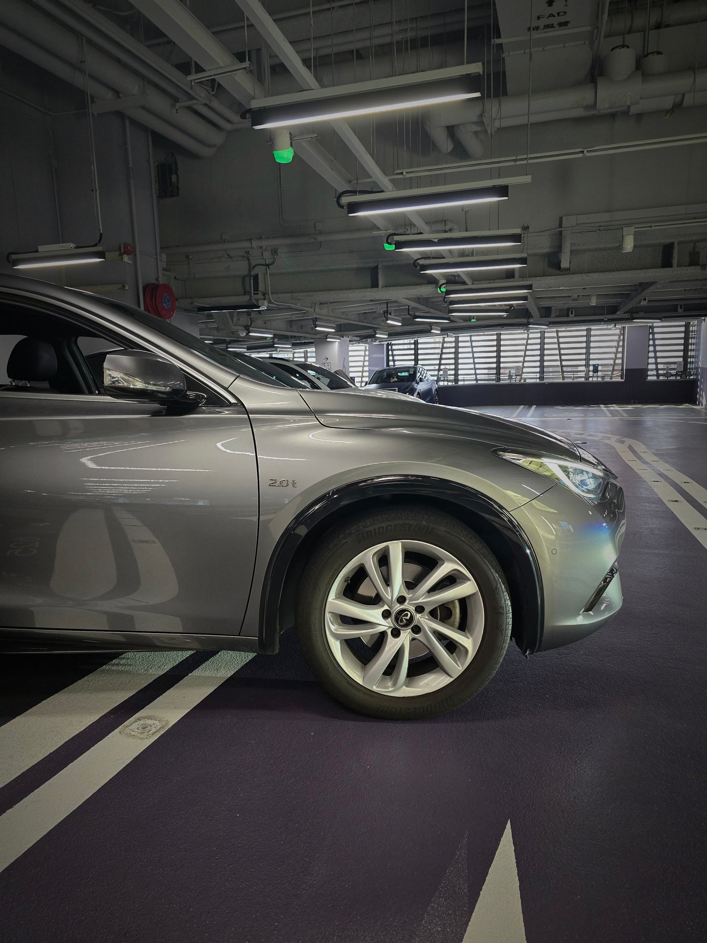 2017 INFINITI QX30 GT 2.0T AT