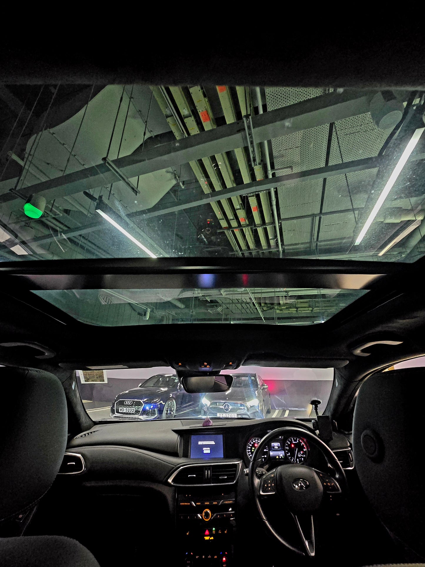 2017 INFINITI QX30 GT 2.0T AT