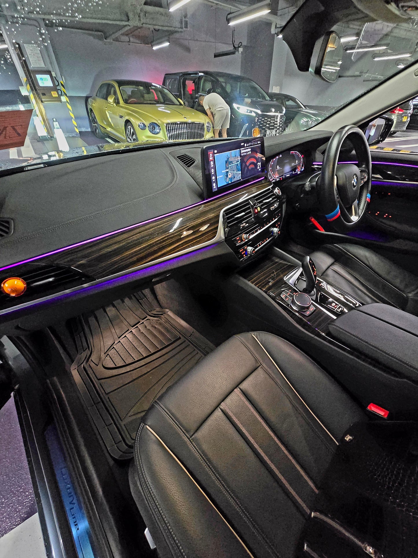 2020/21 BMW 520iA LUXURY 2.0T AT