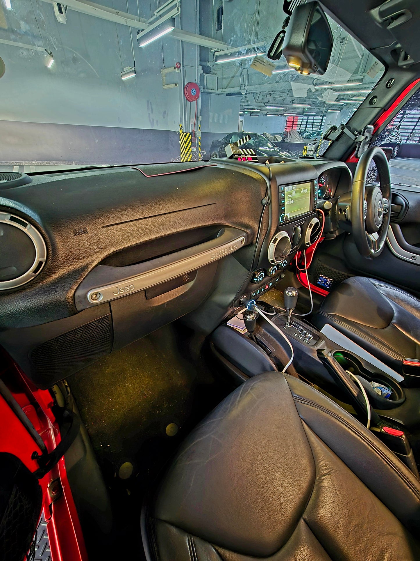 2015 JEEP WRANGLER UNLIMITED SAHARA 3.6 AT