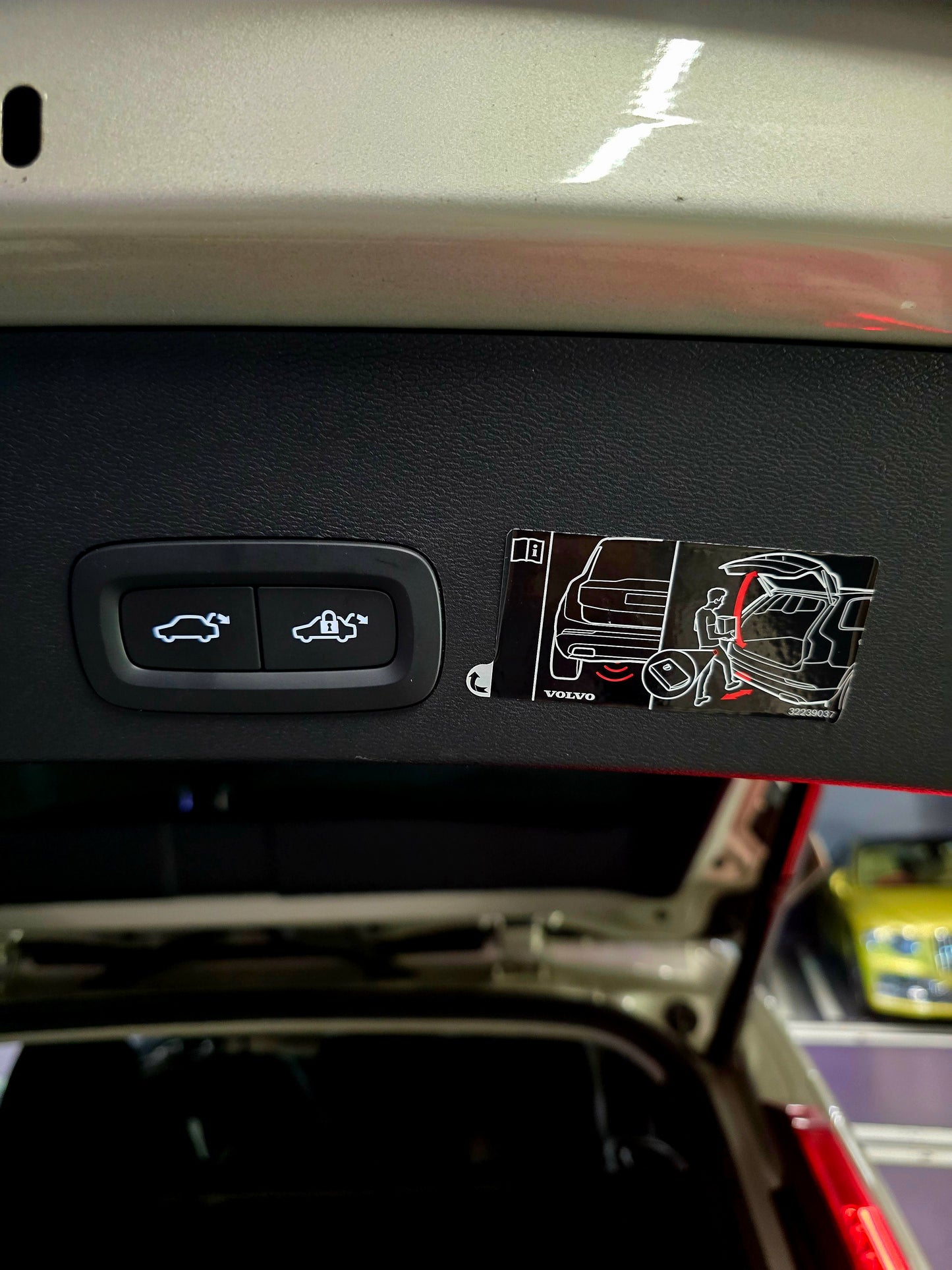 2018/19 VOLVO XC40 T4 INSCRIPTION 2.0T AT