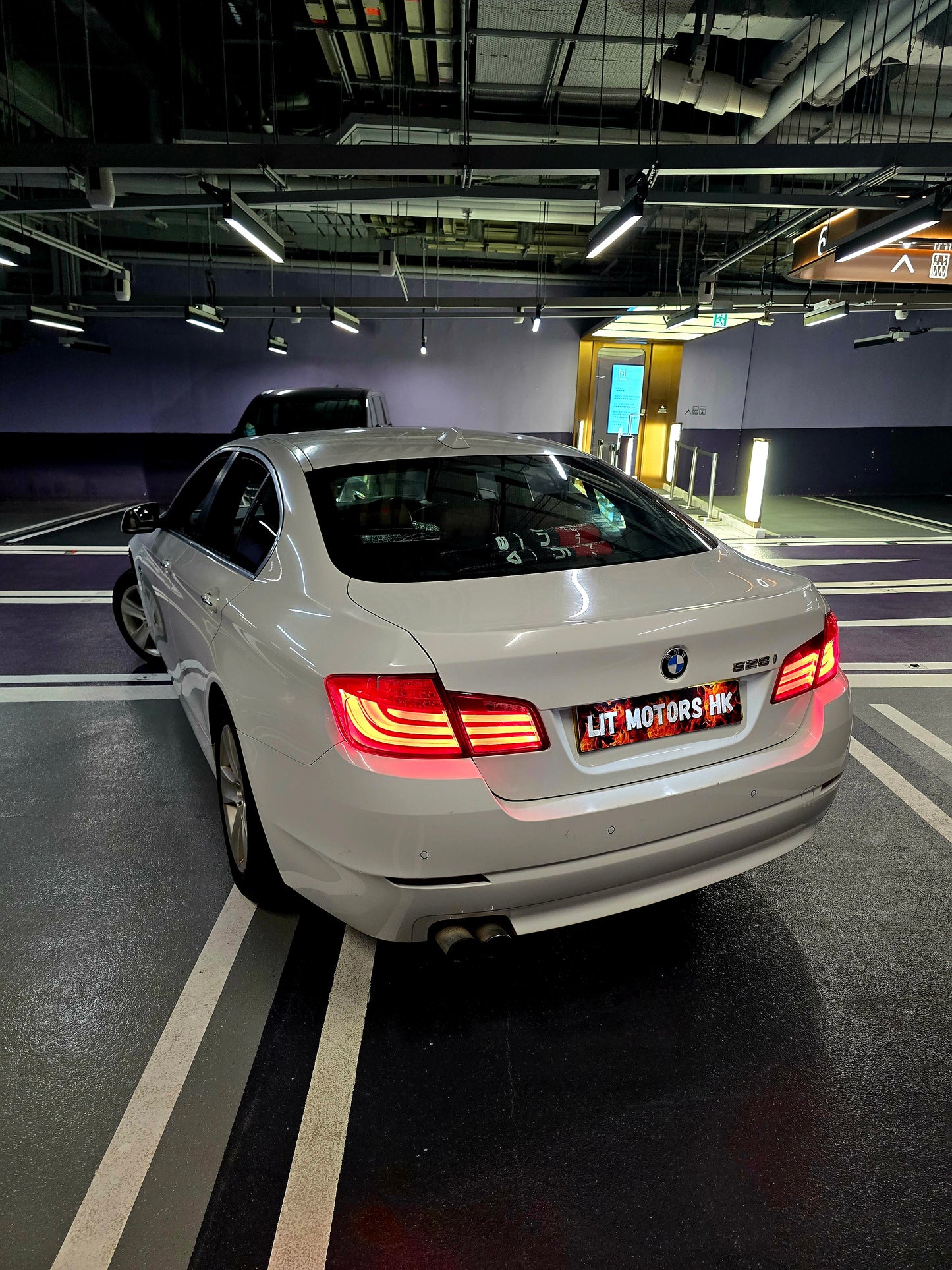 2012 BMW 528iA EFFICIENTDYNAMICS 2.0T AT