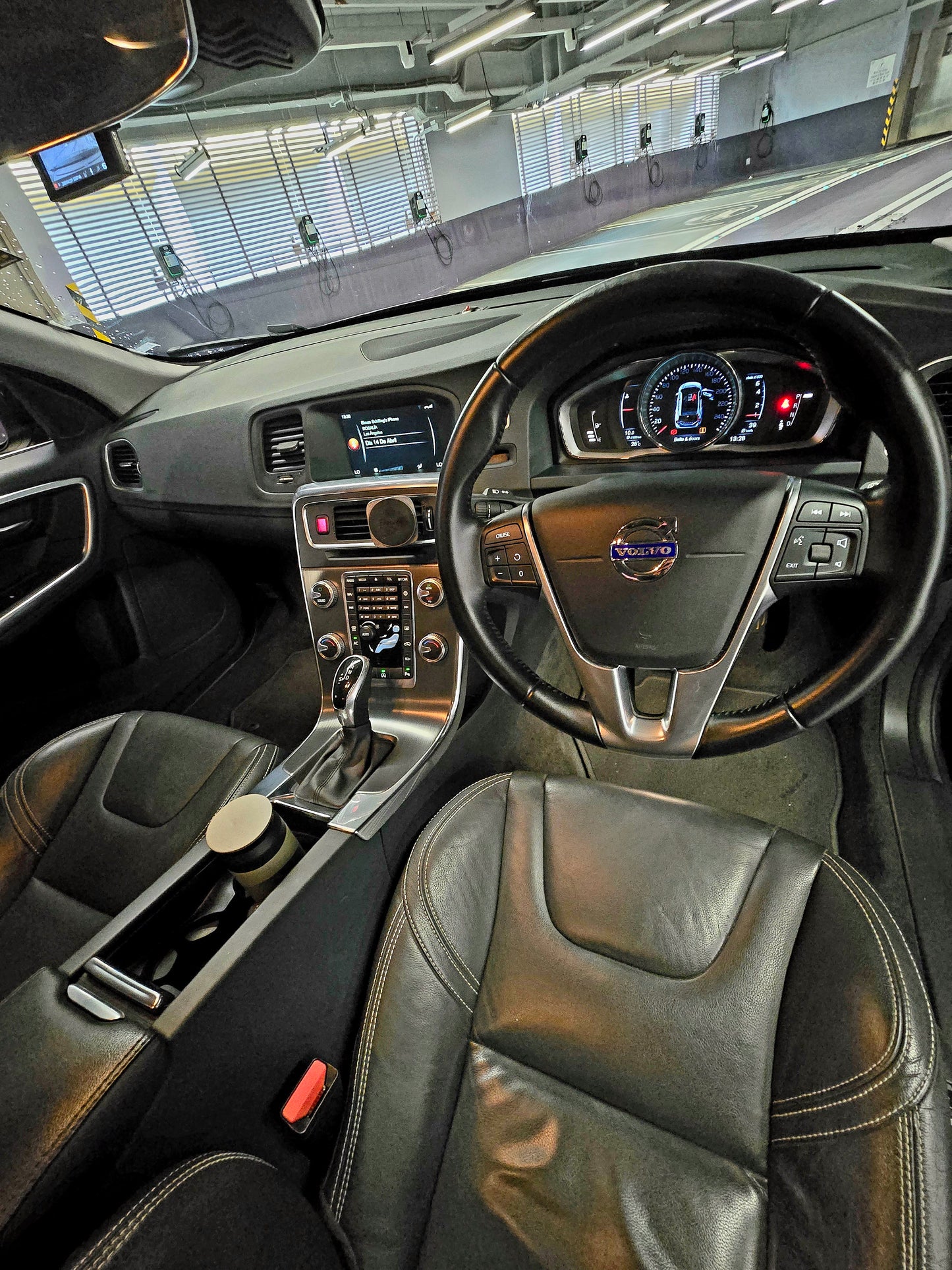2016/17 VOLVO V60 T5 2.0T AT