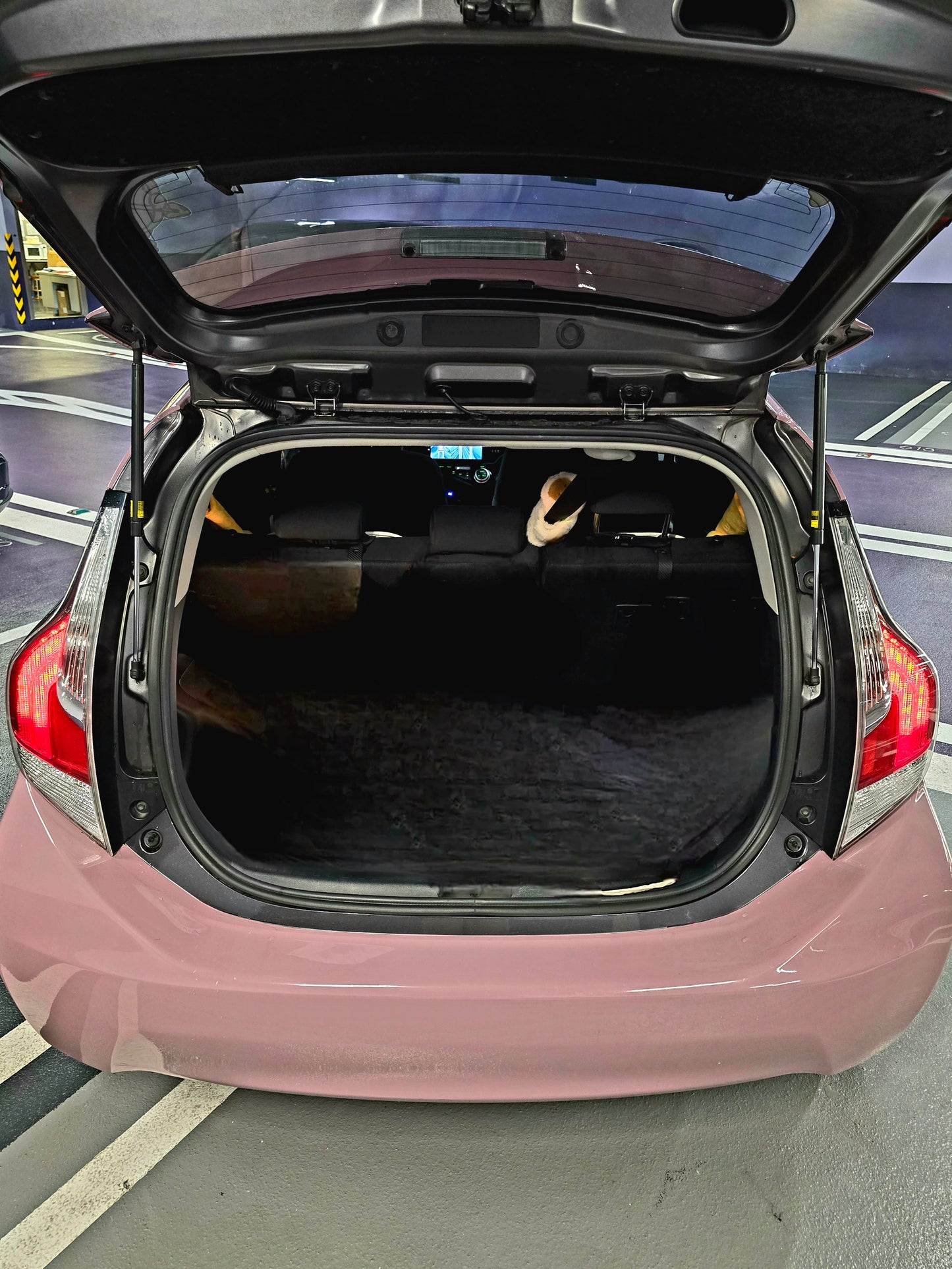 2016 TOYOTA AQUA (PRIUS C) HYBRID 1.5 AT