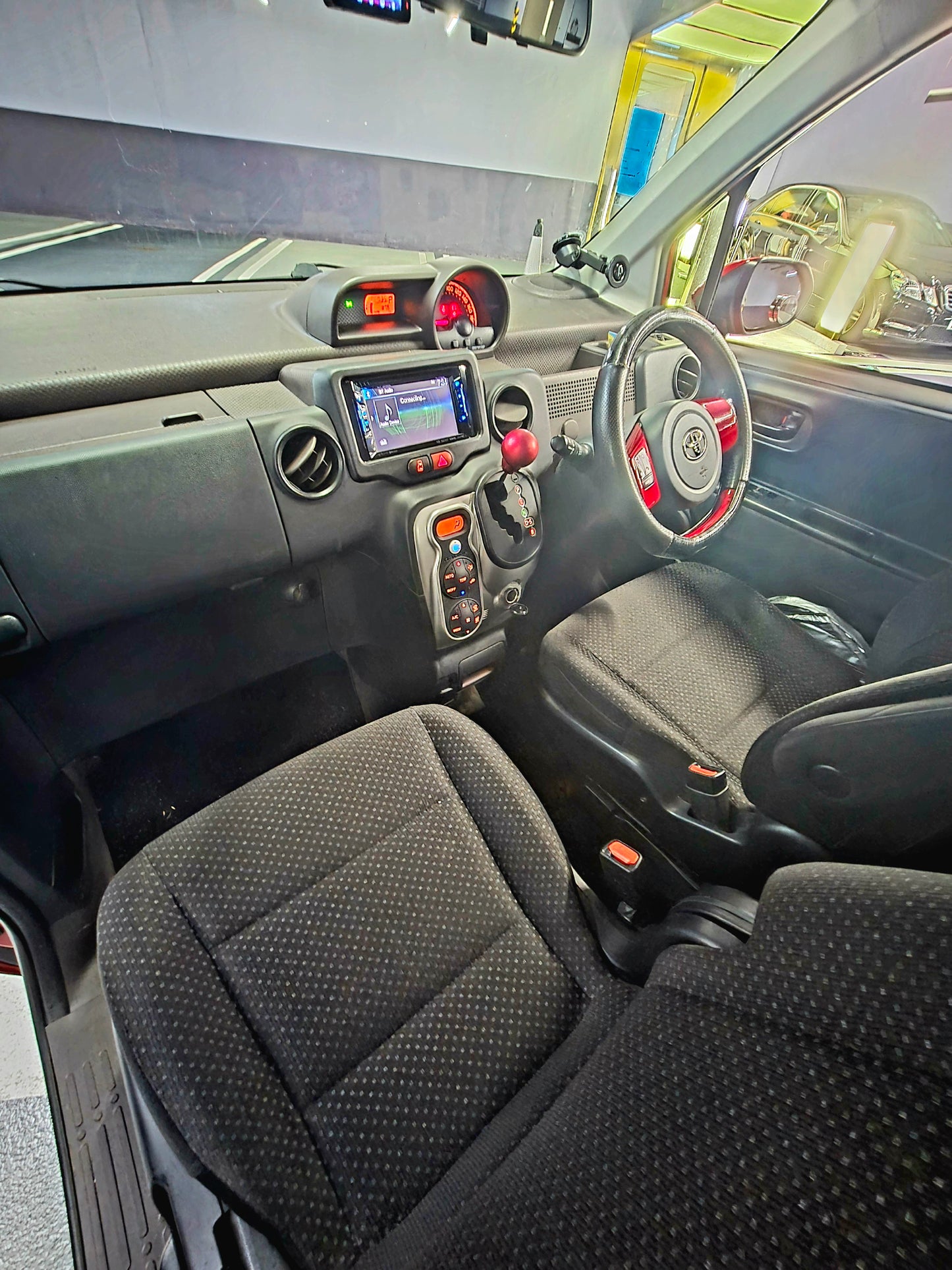 2016 TOYOTA SPADE 1.5 AT