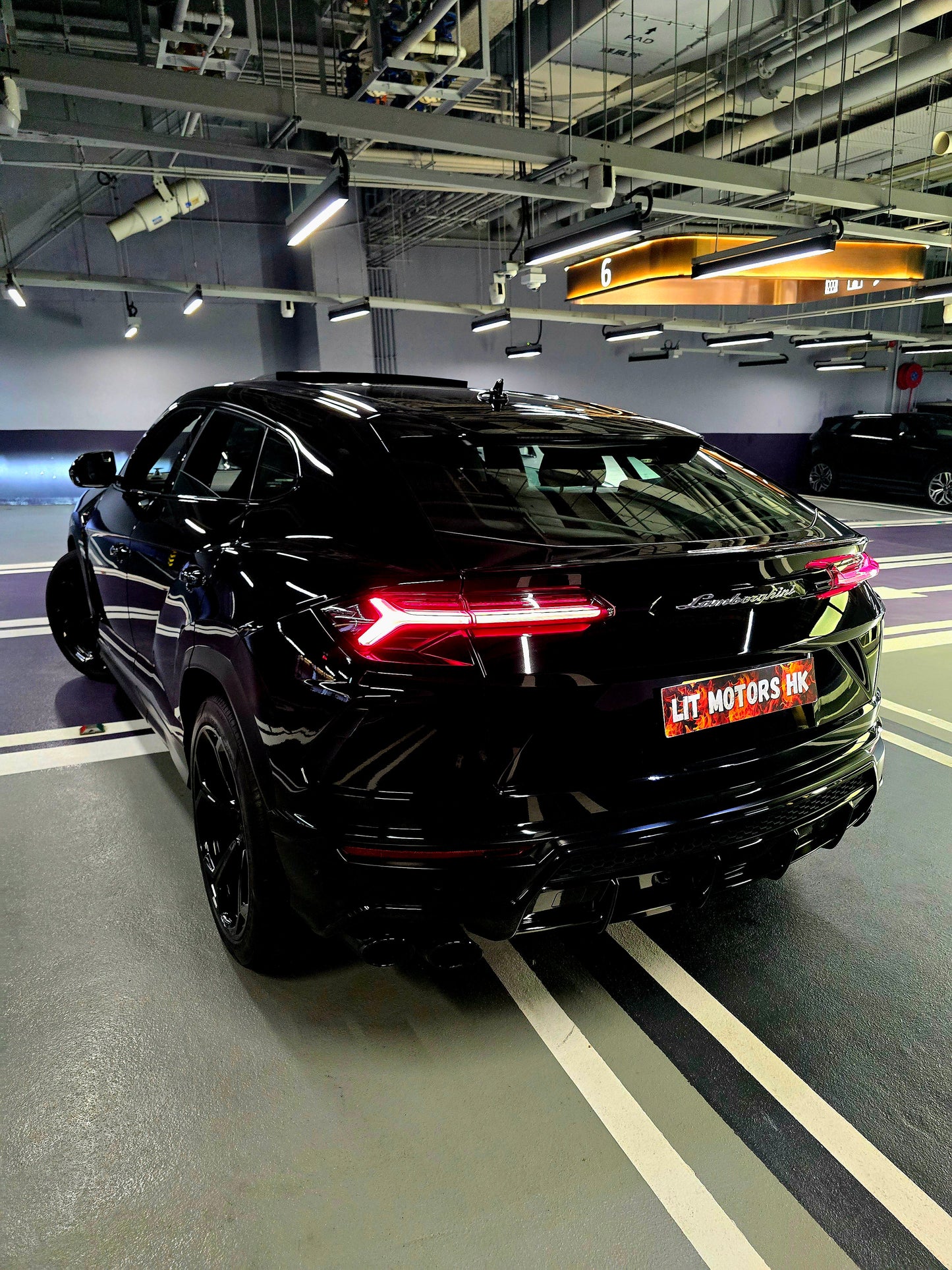 2018 LAMBORGHINI URUS 4.0 AT