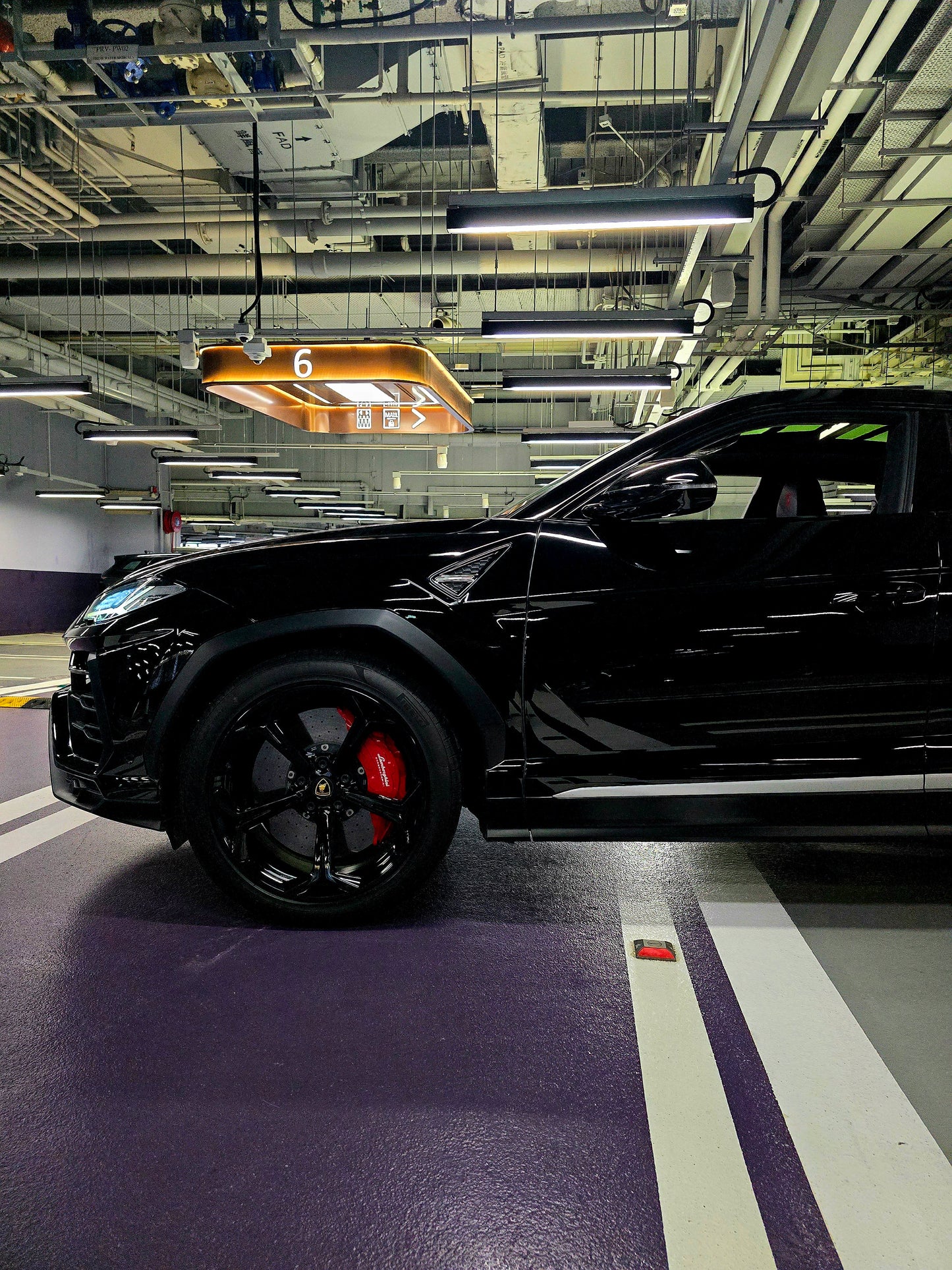 2018 LAMBORGHINI URUS 4.0 AT