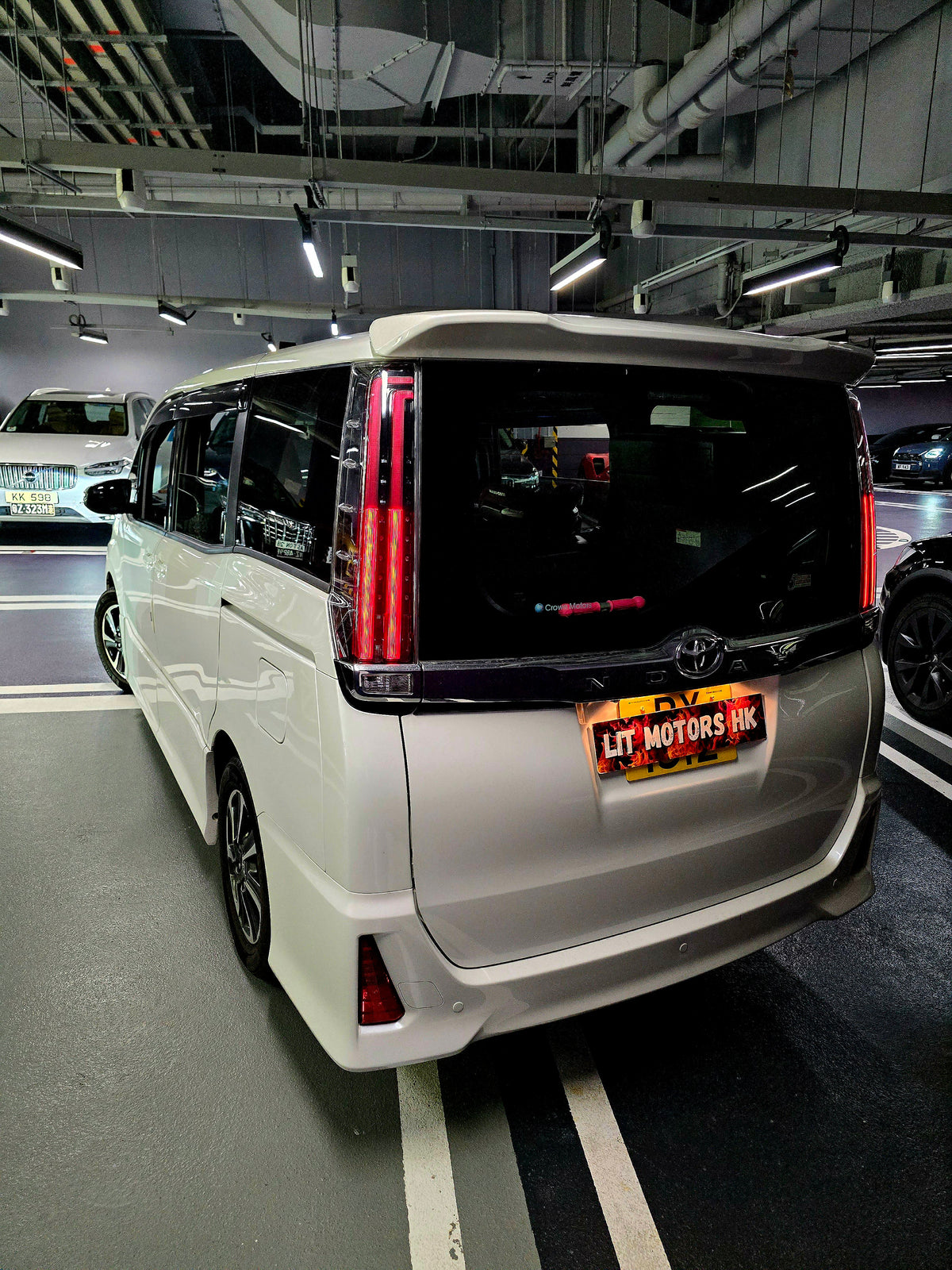 2017 TOYOTA NOAH 80 DELUXE 2.0 AT