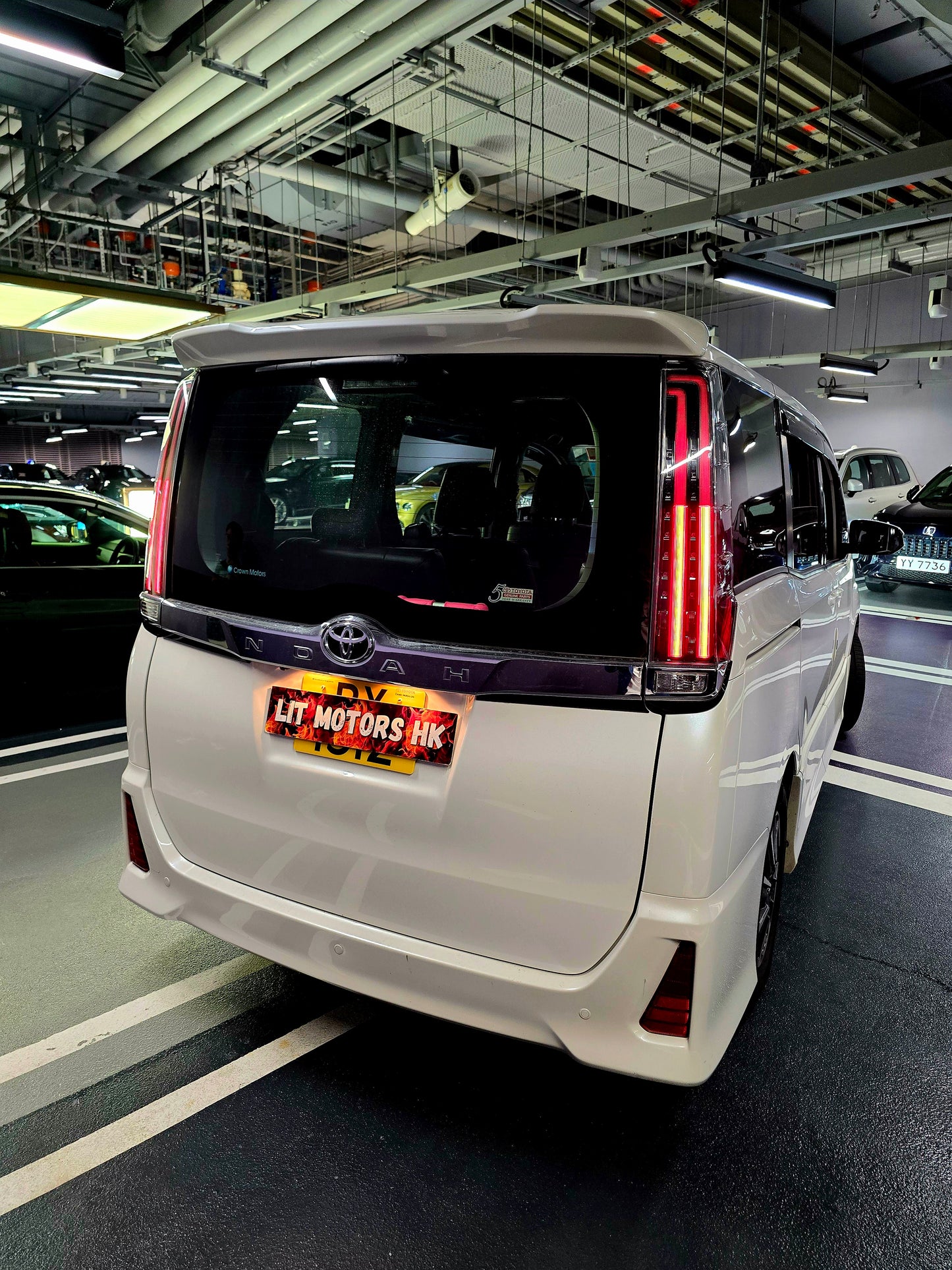2017 TOYOTA NOAH 80 DELUXE 2.0 AT